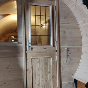 Glas in lood in de dutch door.